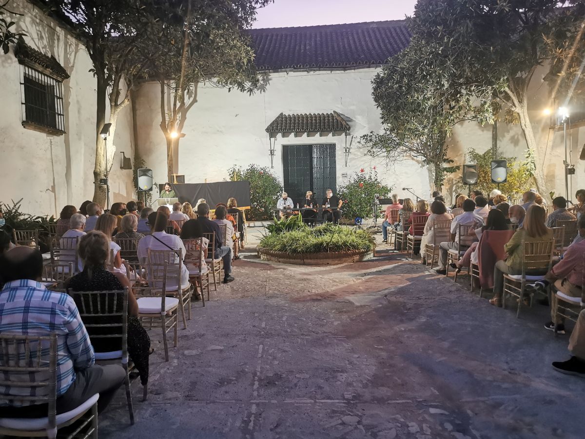 Clausura de la exposición en las Bodegas Barbadillo.