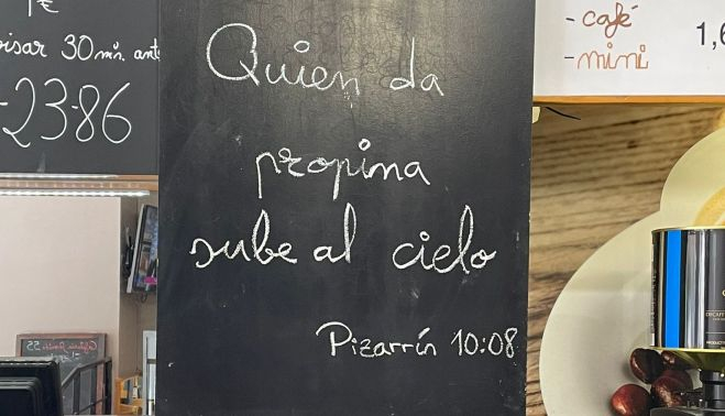 Los mensajes que deja 'Pizarrín' en la pizarra.