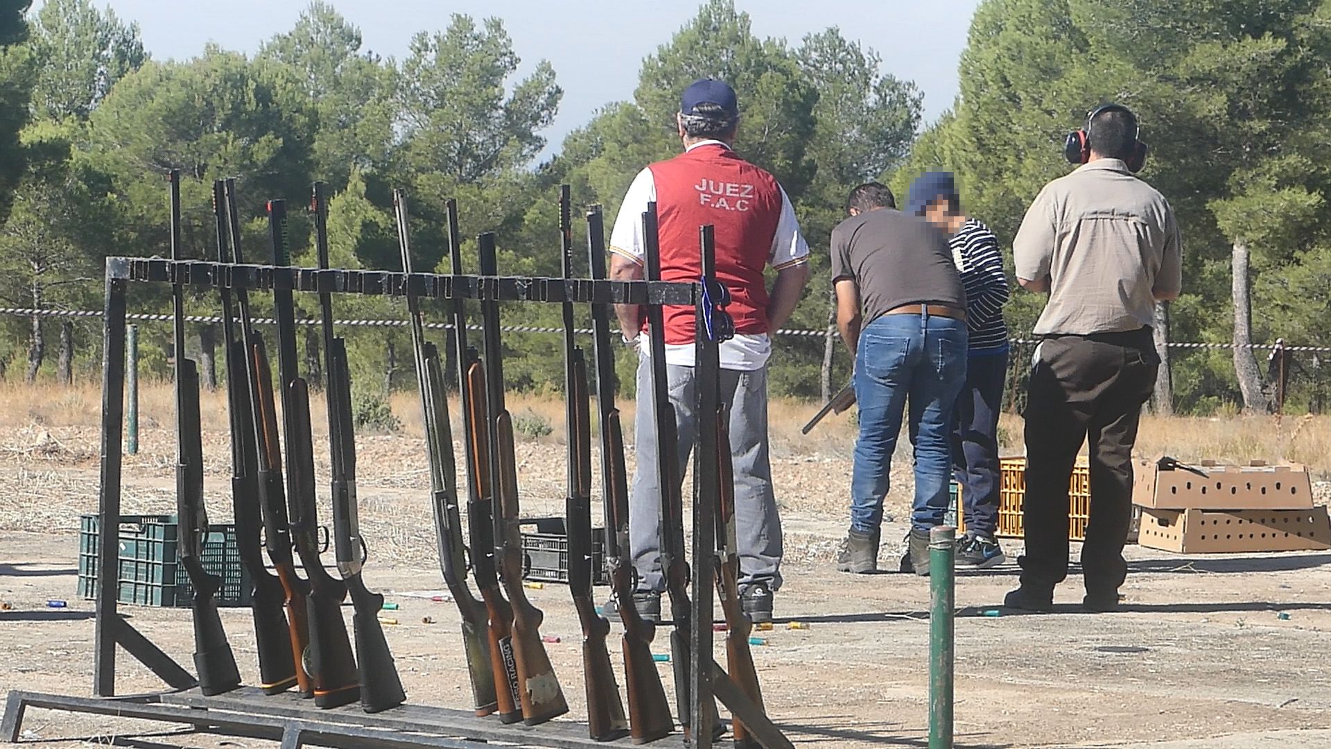 Menores participan en la Feria Provincial de la Caza de Granada.
