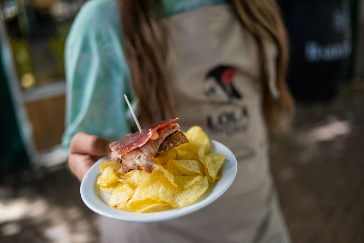 María con una de las tapas.