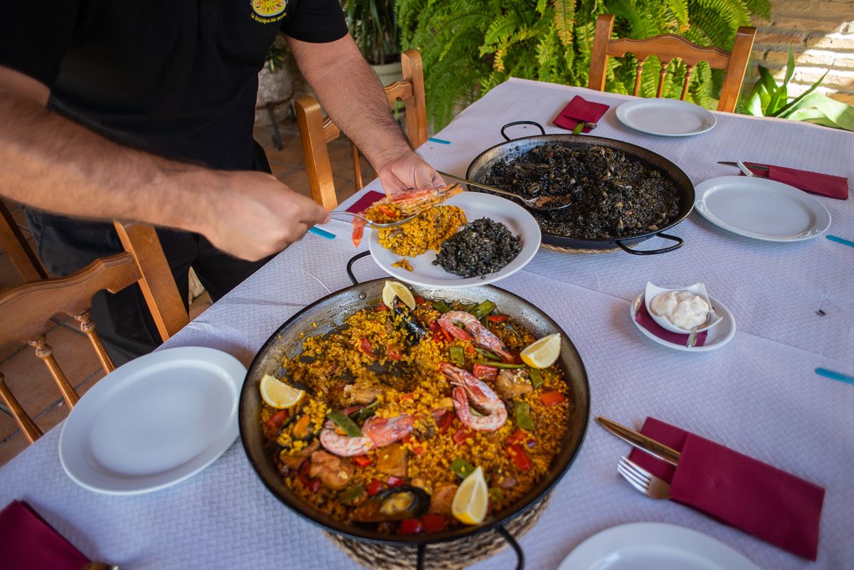 Paella mixta y arroz negro.