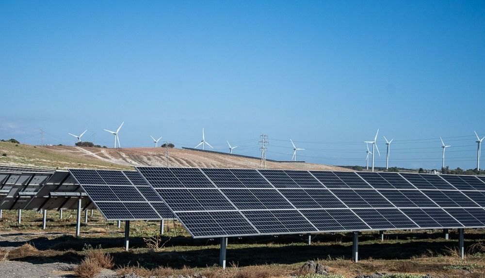 Placas fotovoltaicas en la campiña de Jerez, en una imagen reciente.