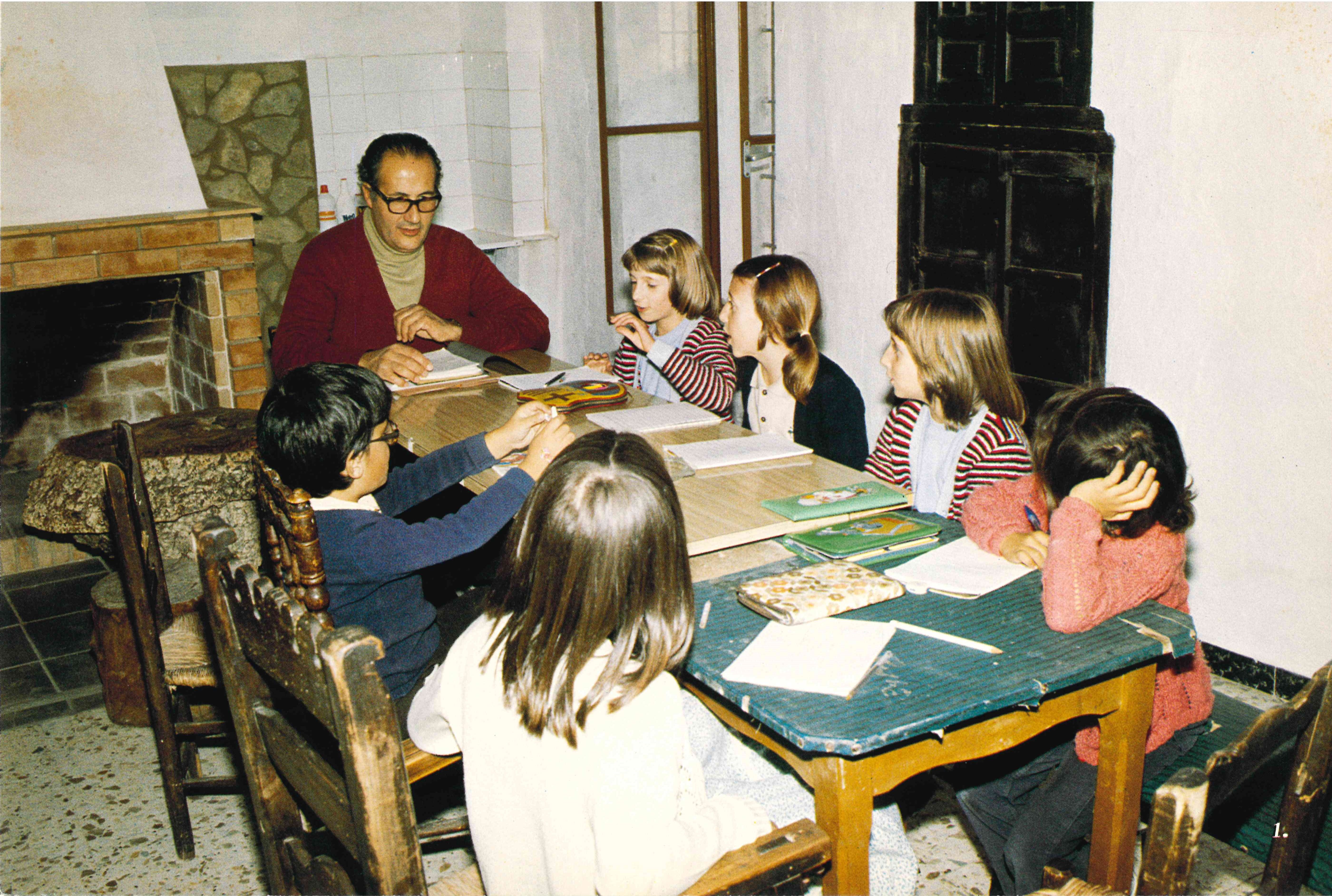 Una jornada de catequesis en la Villaluenga de 1981. Archivo audiovisual de Juniper Films