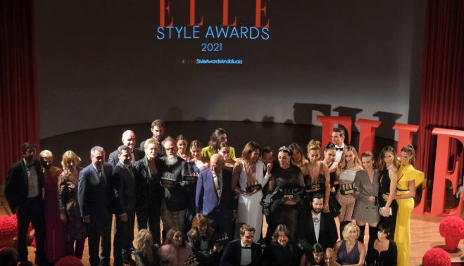 Multitud de famosos acudieron a la gala, como vemos en esta foto subida a Facebook por Juan Marín.