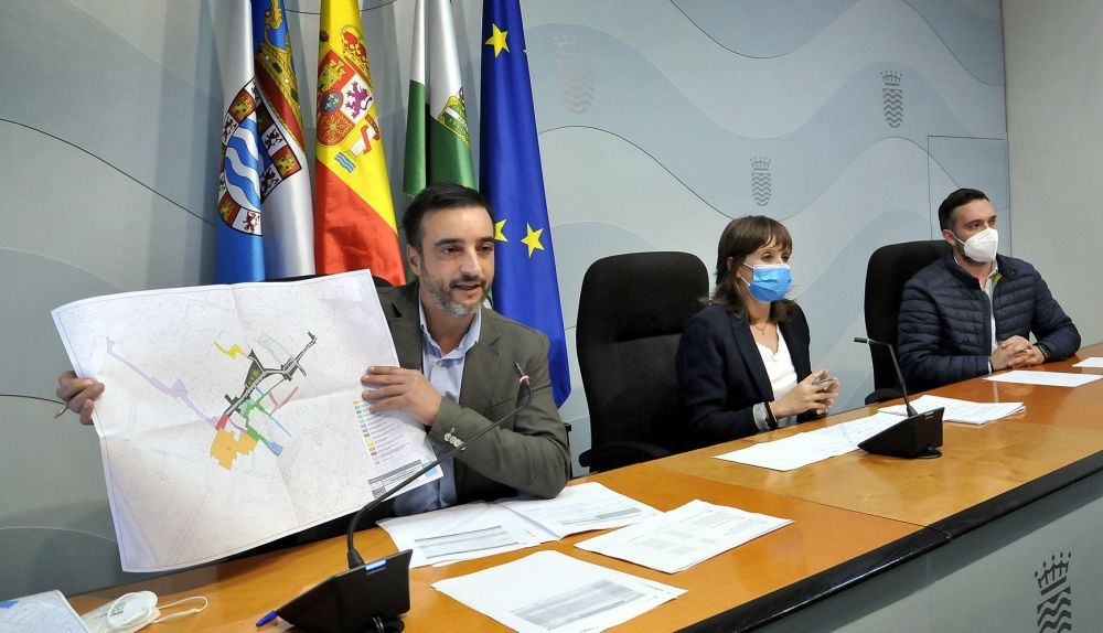 L Alvarez   JA Diaz   J Alba   Rueda de prensa   02