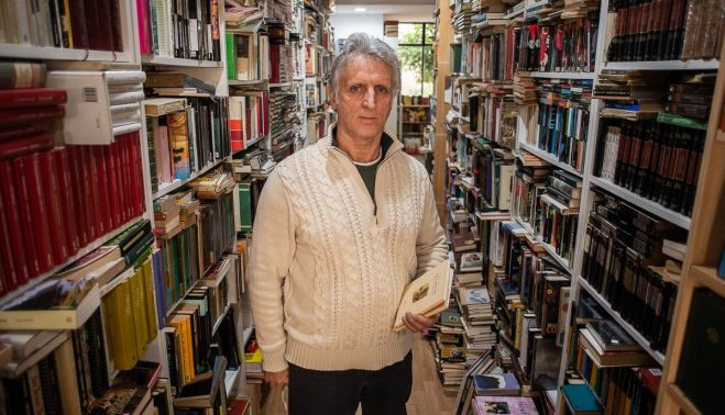 LIBREROS LUNA VIEJA 4