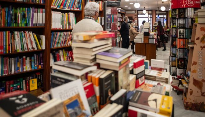 LIBREROS LUNA NUEVA 8