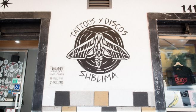 El local se encuentra en una de las calles más concurridas de Sevilla.