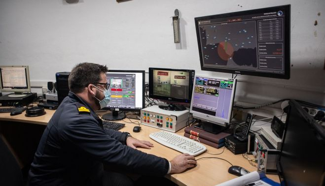La sala de control del láser del ROA.