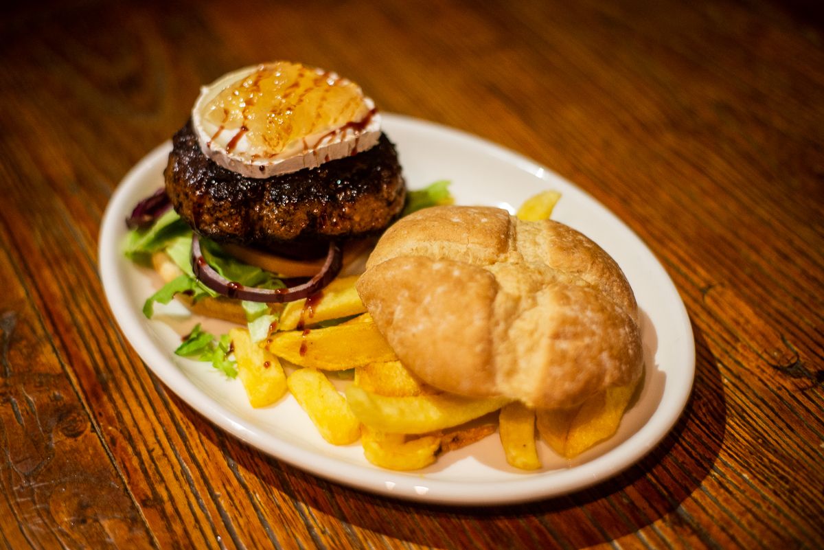Una de las hamburguesas de Molly Malone.