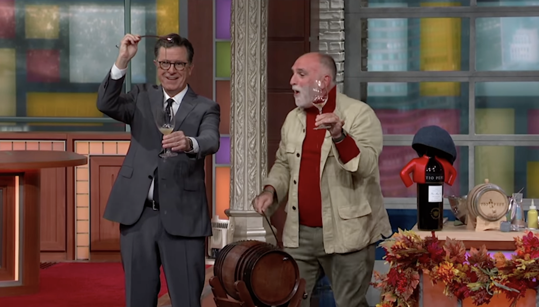José Andrés venenciará vino de Jerez en el 'late show' más visto de Estados Unidos. José Andrés venenciará vino de Jerez en el 'late show' más visto de Estados Unidos.