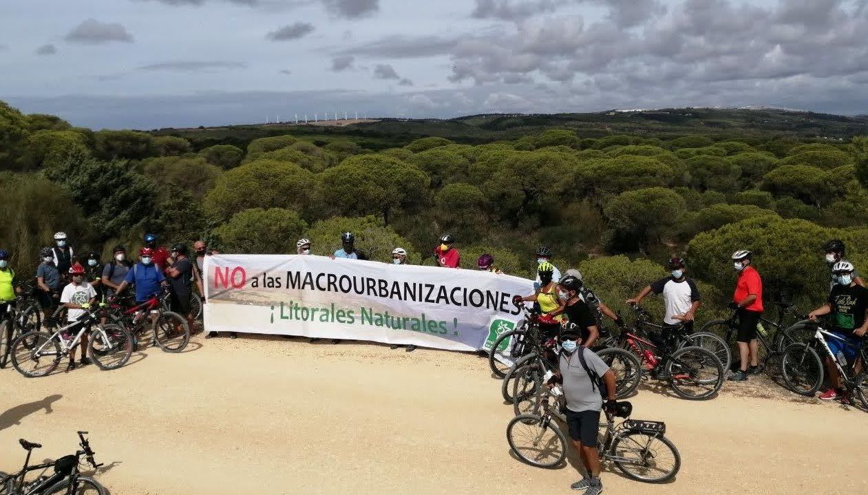 Ecologistas en Acción intenta tumbar el proyecto de El Següesal en Barbate.