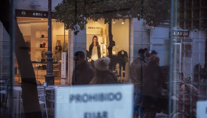 ESCAPARATE ROPA 3