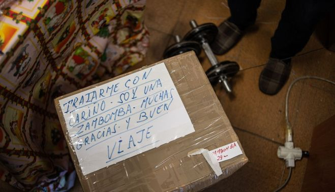 ARTESANO ZAMBOMBAS COCA 3