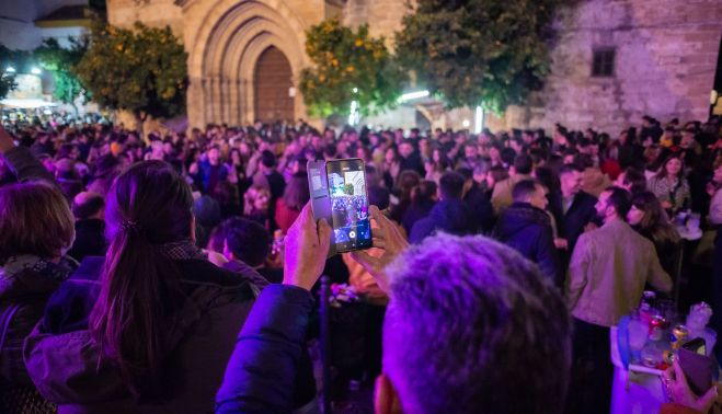 Zambomba en la Plaza de la Asunción.
