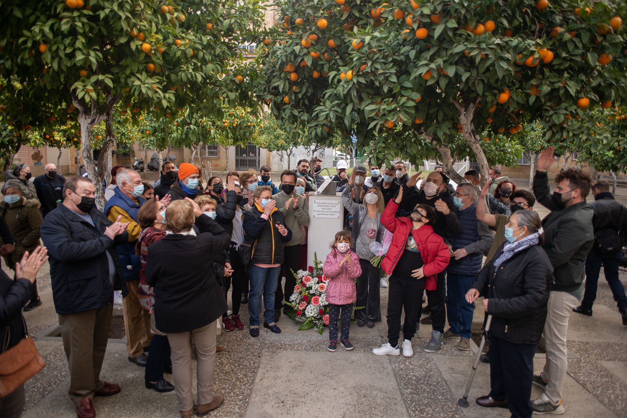 Amigos y familiares no faltaron a la cita para homenajear a una persona de un corazón inmenso. 