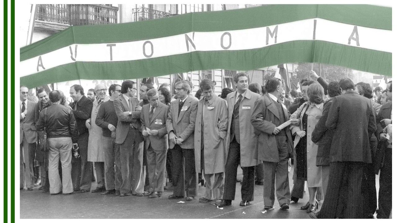 Manifestación por la autonomía andaluza el 4 de diciembre de 1977. 'Sin animo de ofender', de M. J. Garnica. Manifestación por la autonomía andaluza el 4 de diciembre de 1977. 'Sin animo de ofender', de M. J. Garnica.