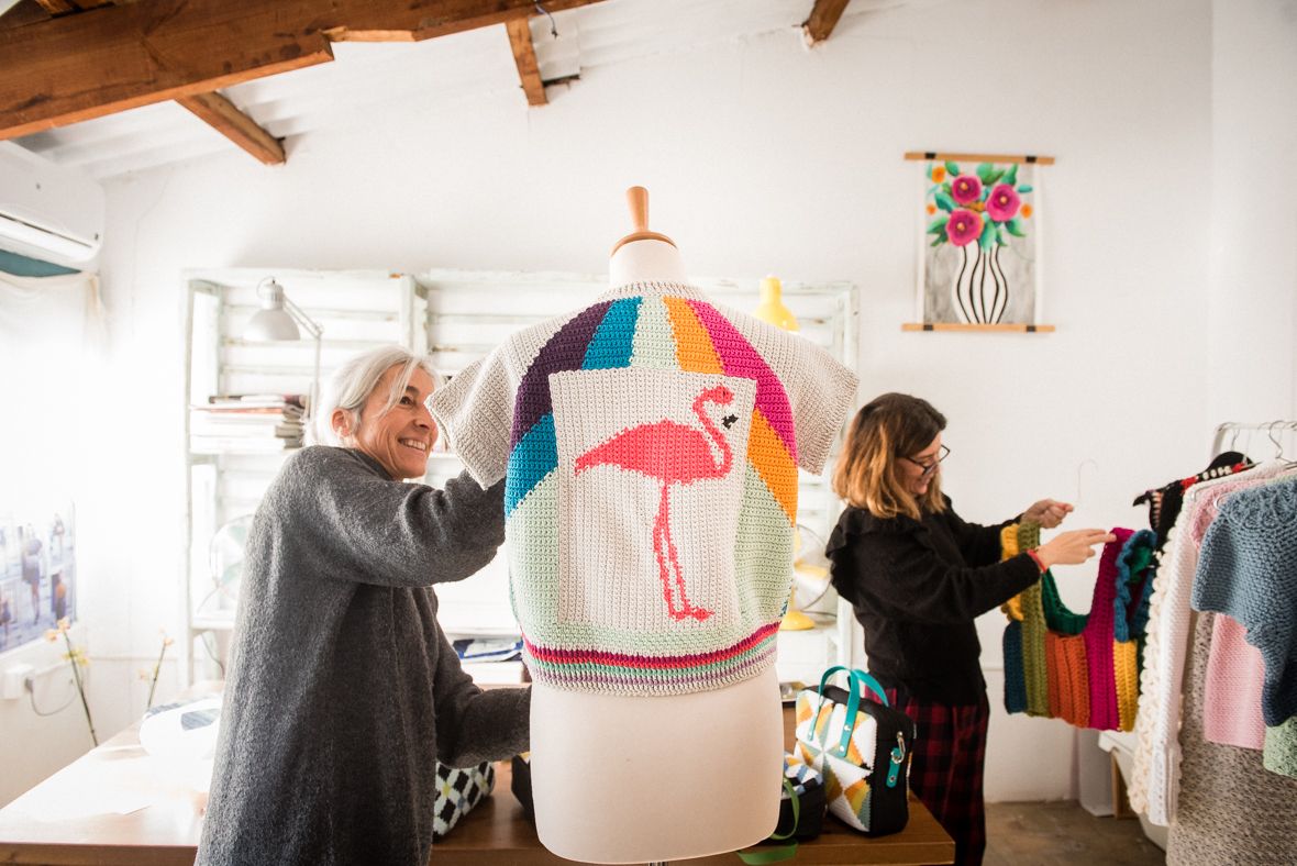Una chaqueta bomber realizada por 'Hilando el tiempo'. 