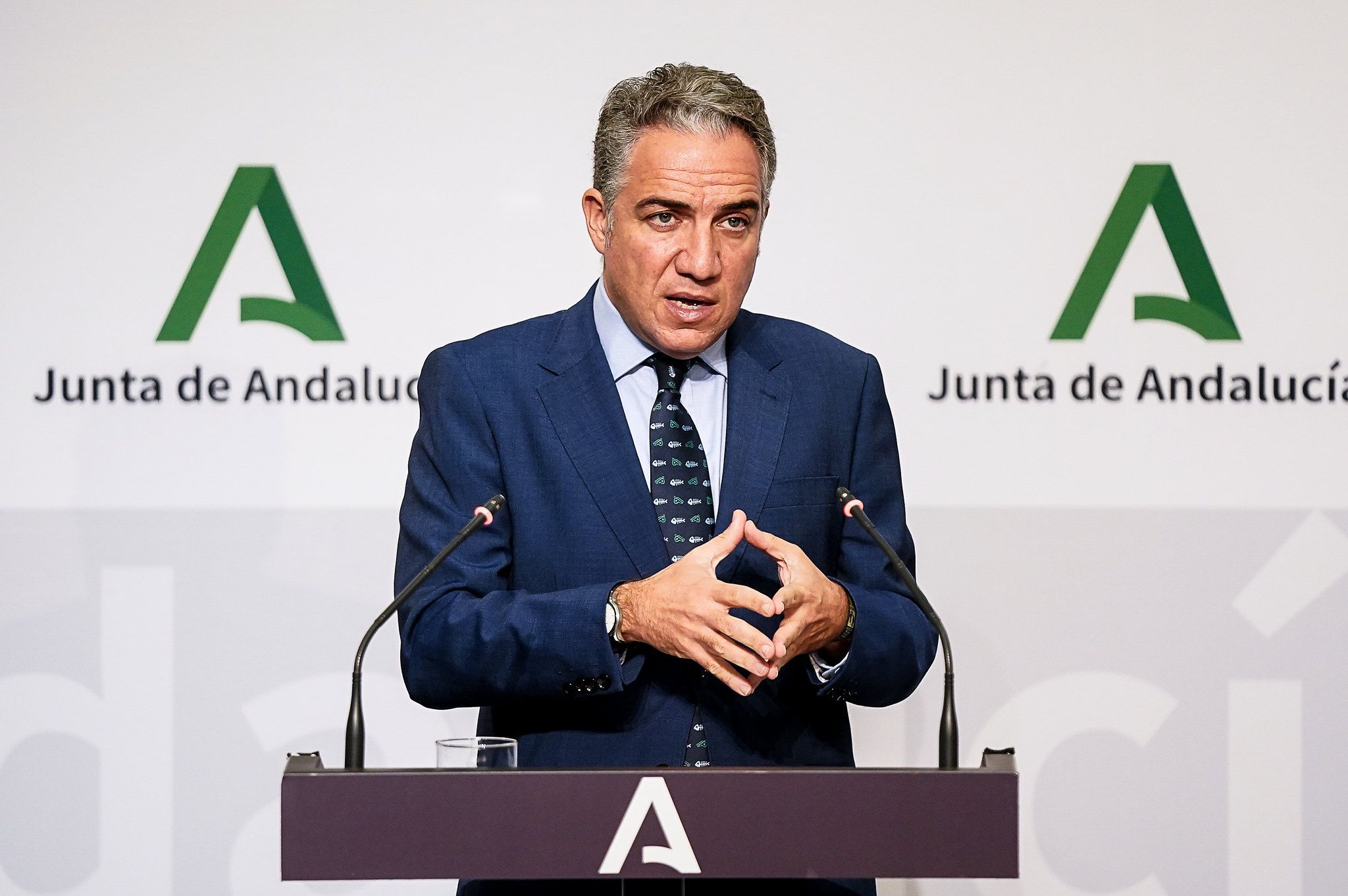 La Junta defiende que Andalucía tiene "la mejor sanidad pública de su historia". Elías Bendodo, este martes en rueda de prensa. La Junta defiende que Andalucía tiene "la mejor sanidad pública de su historia". Elías Bendodo, este martes en rueda de prensa.