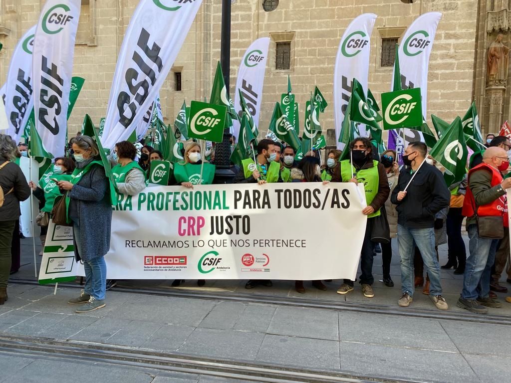 La sanidad pública vuelve a salir a la calle contra el maltrato a los sanitarios: “8.000 despidos son un sinsentido”