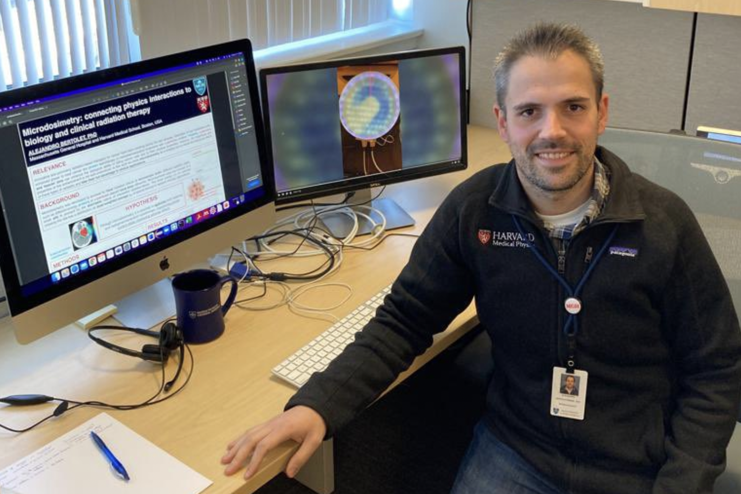 Alejandro, jerezano en Harvard, físico contra el cáncer, en su puesto del Massachusetts General Hospital, asociado a Harvard. Alejandro, jerezano en Harvard, físico contra el cáncer, en su puesto del Massachusetts General Hospital, asociado a Harvard.