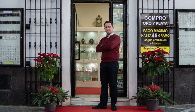 José, propietario de Joyería Vilo.   