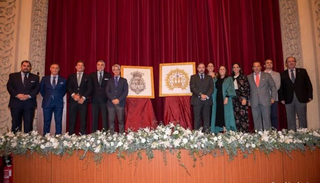 Acto de presentación, en Sala Compañía, del boceto de la corona y escudo conmemorativo de la coronación canónica de La Estrella.