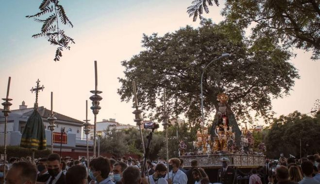 El paso con la Virgen del Consuelo en su salida extraordinaria del dos de octubre.
