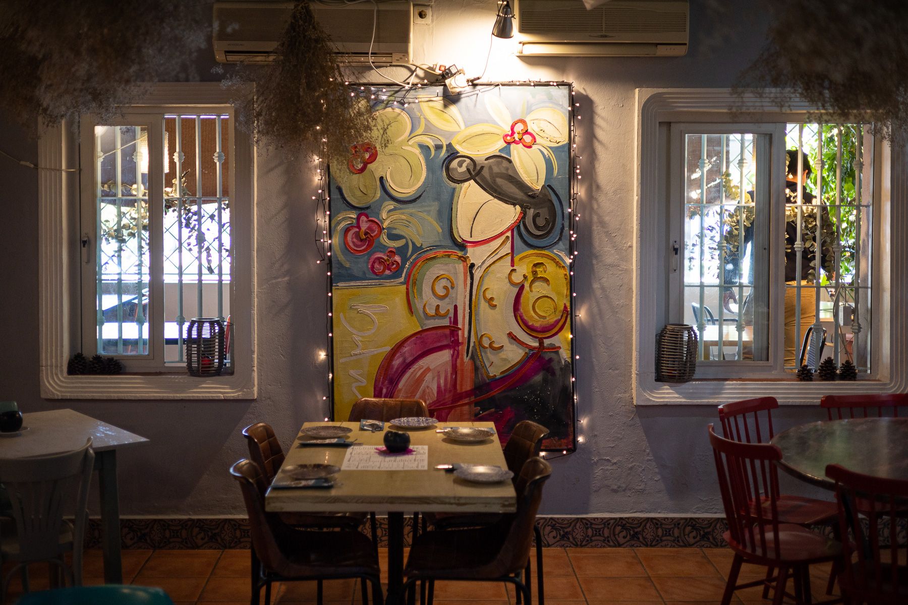 Detalle de la decoración del restaurante mexicano.