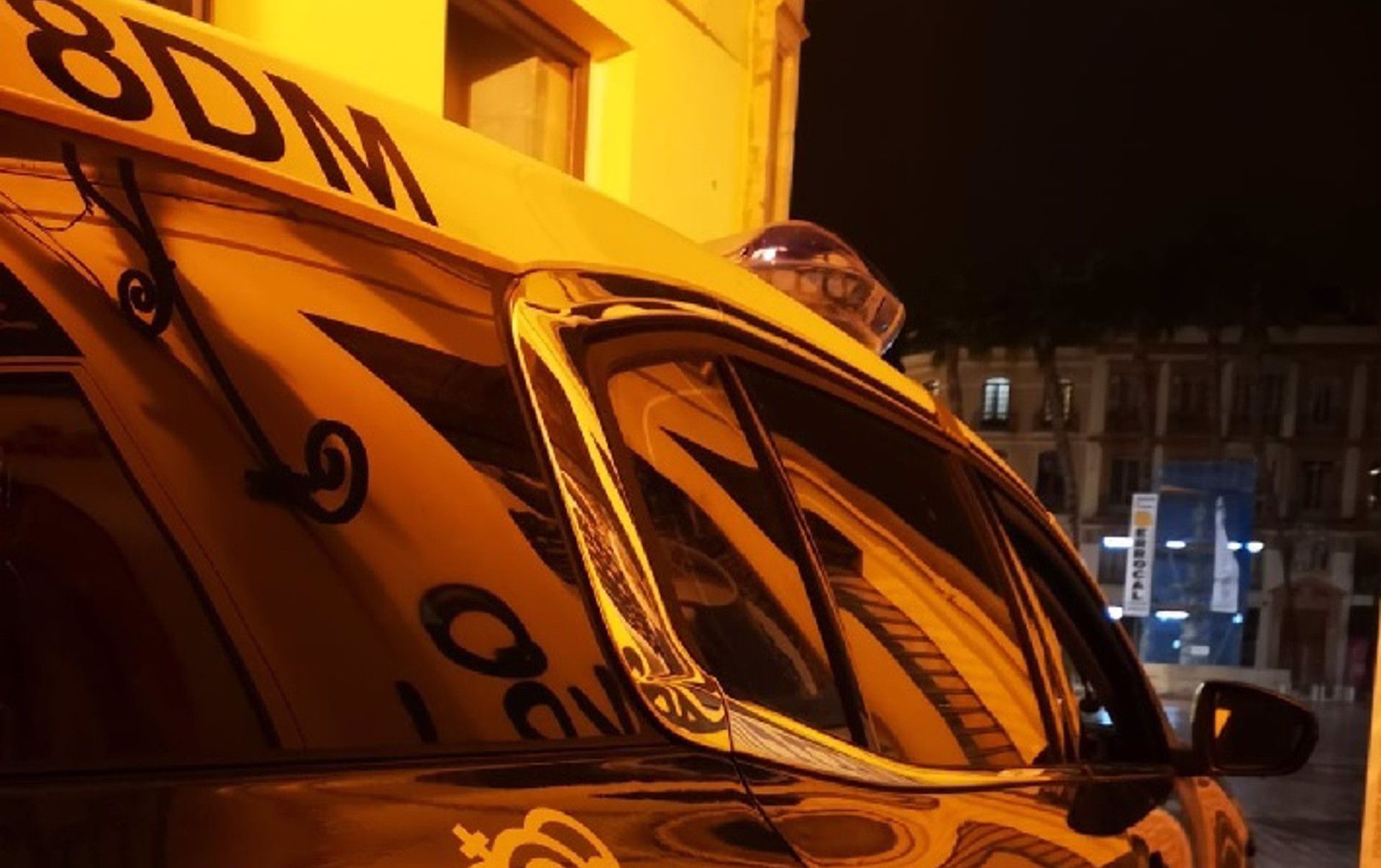 La Policía Nacional, en una imagen de archivo. Un joven mata a su madre con unas tijeras y se arroja por la ventana desde un cuarto piso.