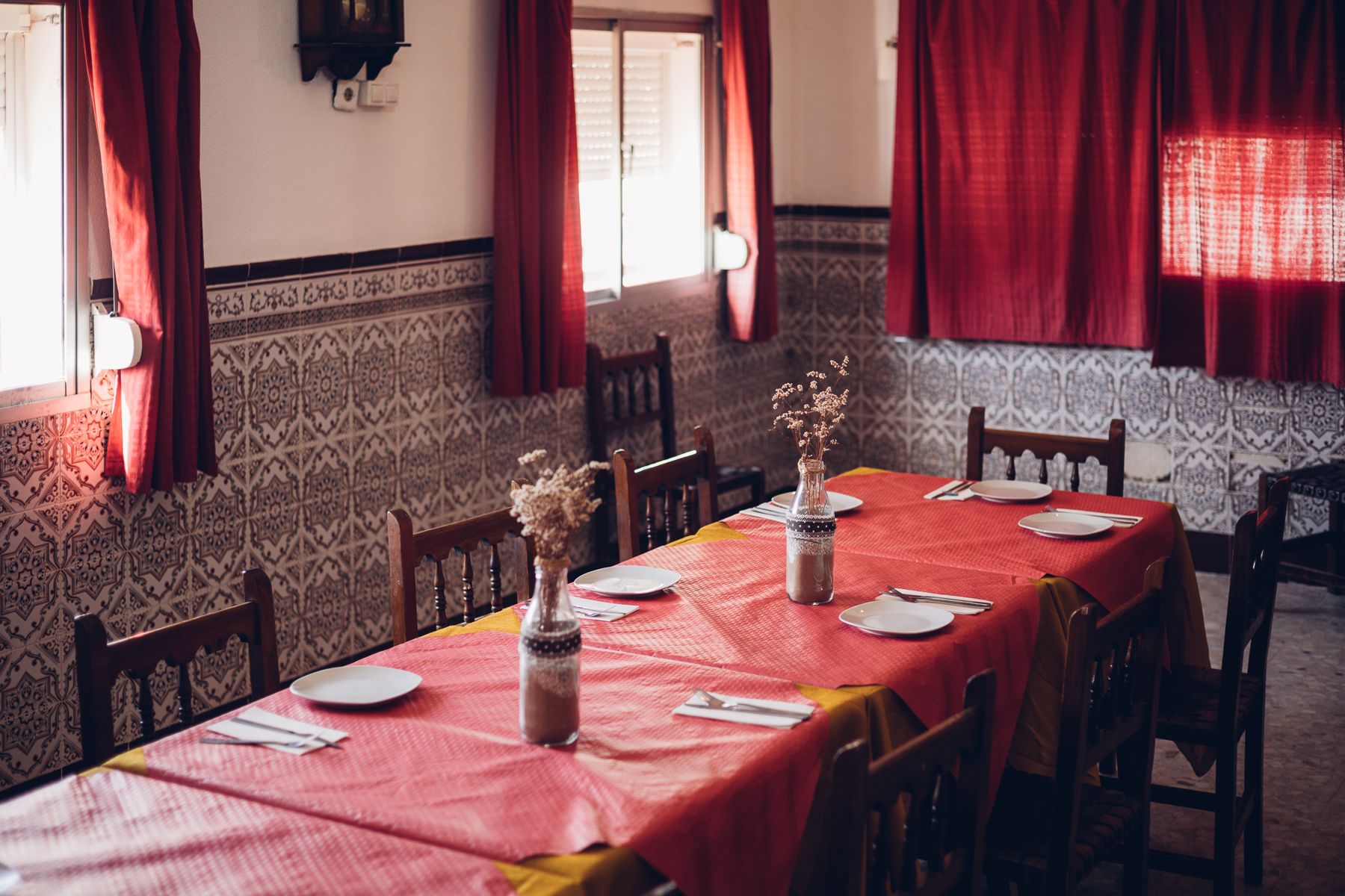 Salón interior de la venta.