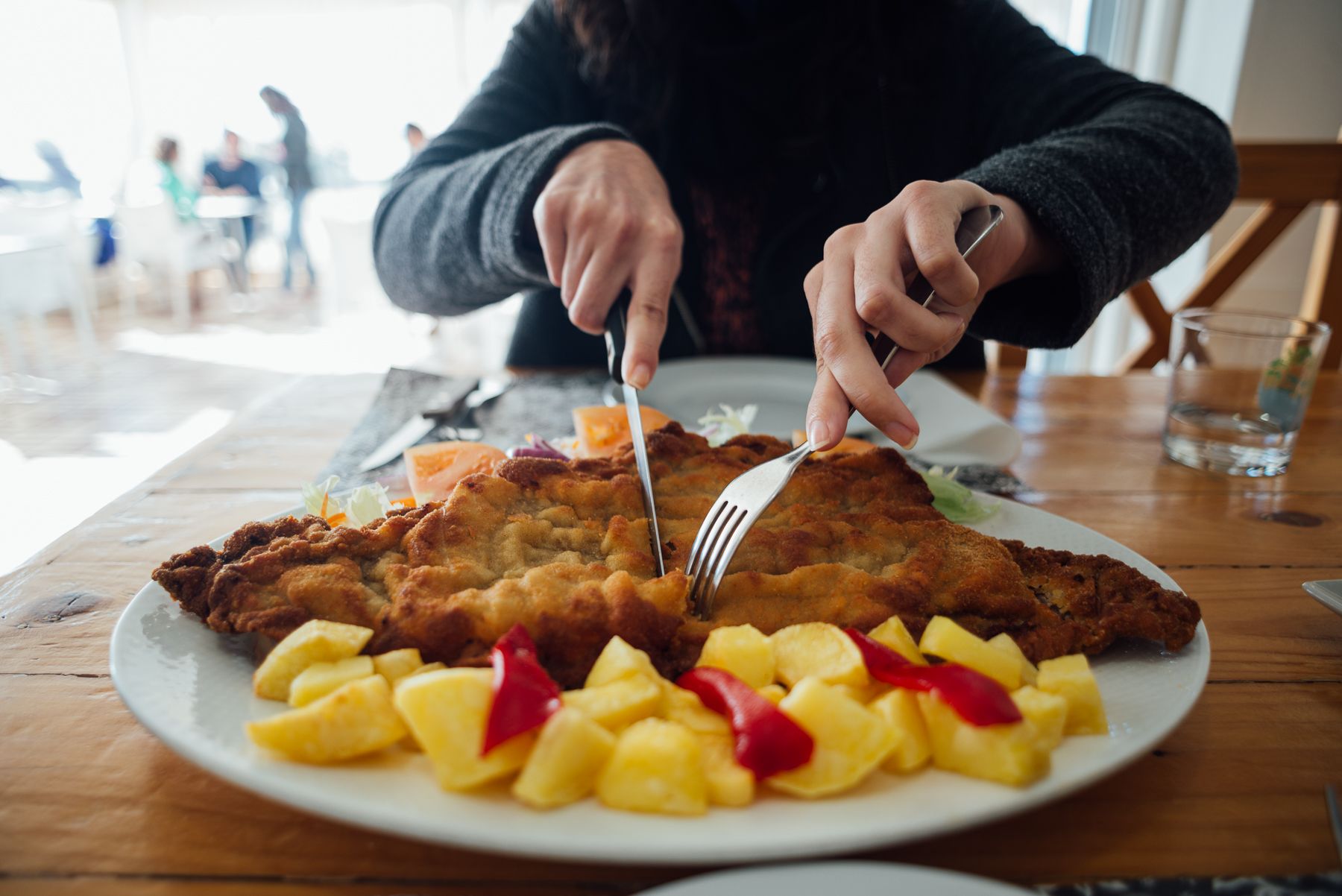 Plato de cachopo en La terracina asturiana.
