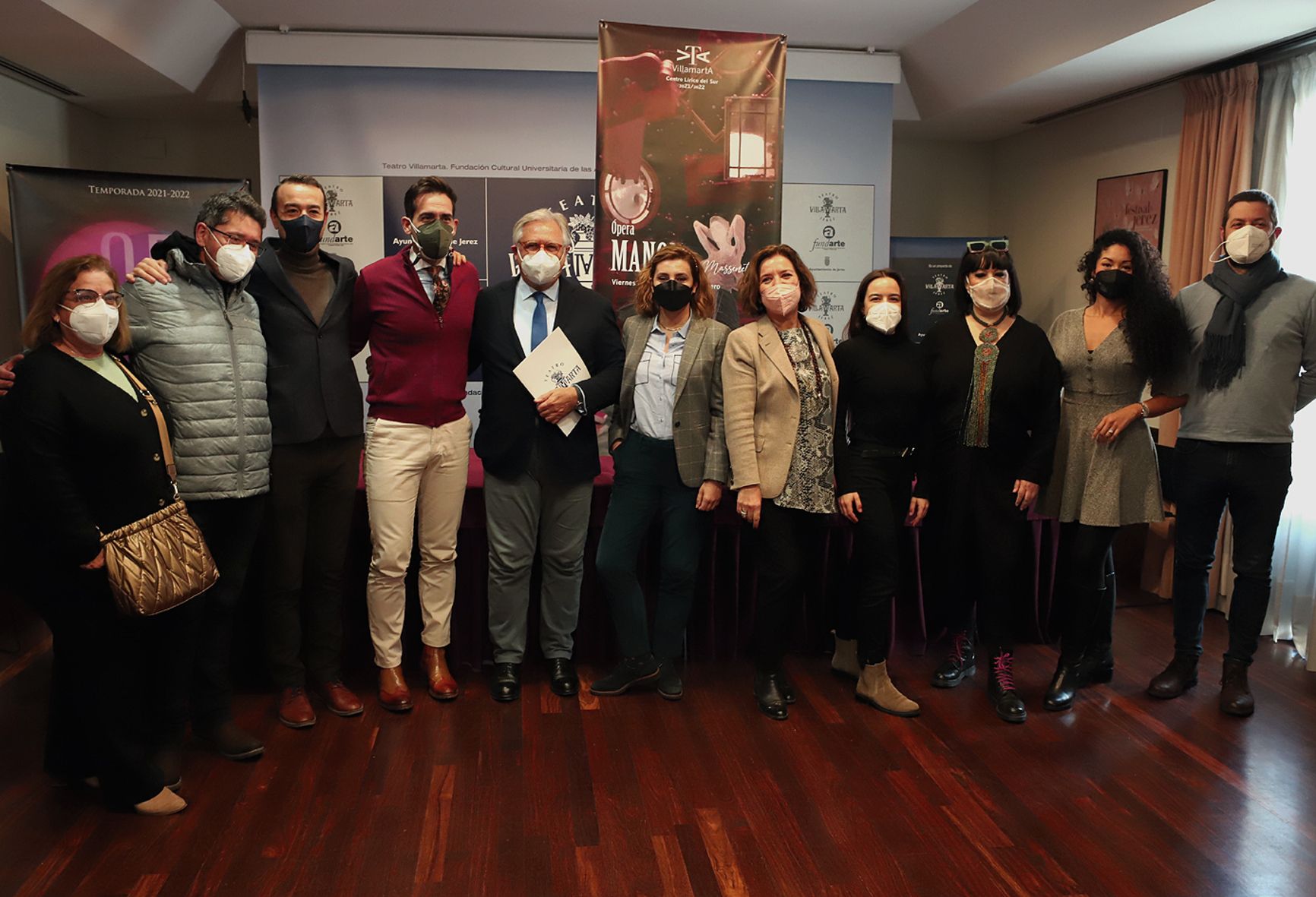 Una versión actual de 'Manon' llega al Villamarta con Ismael Jordi y Sabina Puértolas. En la imagen, presentación de la ópera. FOTO: Ayuntamiento de Jerez