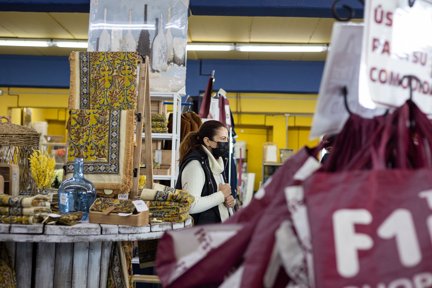 Interior de la tienda en el polígono portuense.