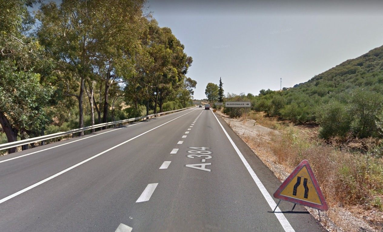 El accidente ha tenido lugar en esta carretera, a la altura de Algodonales.