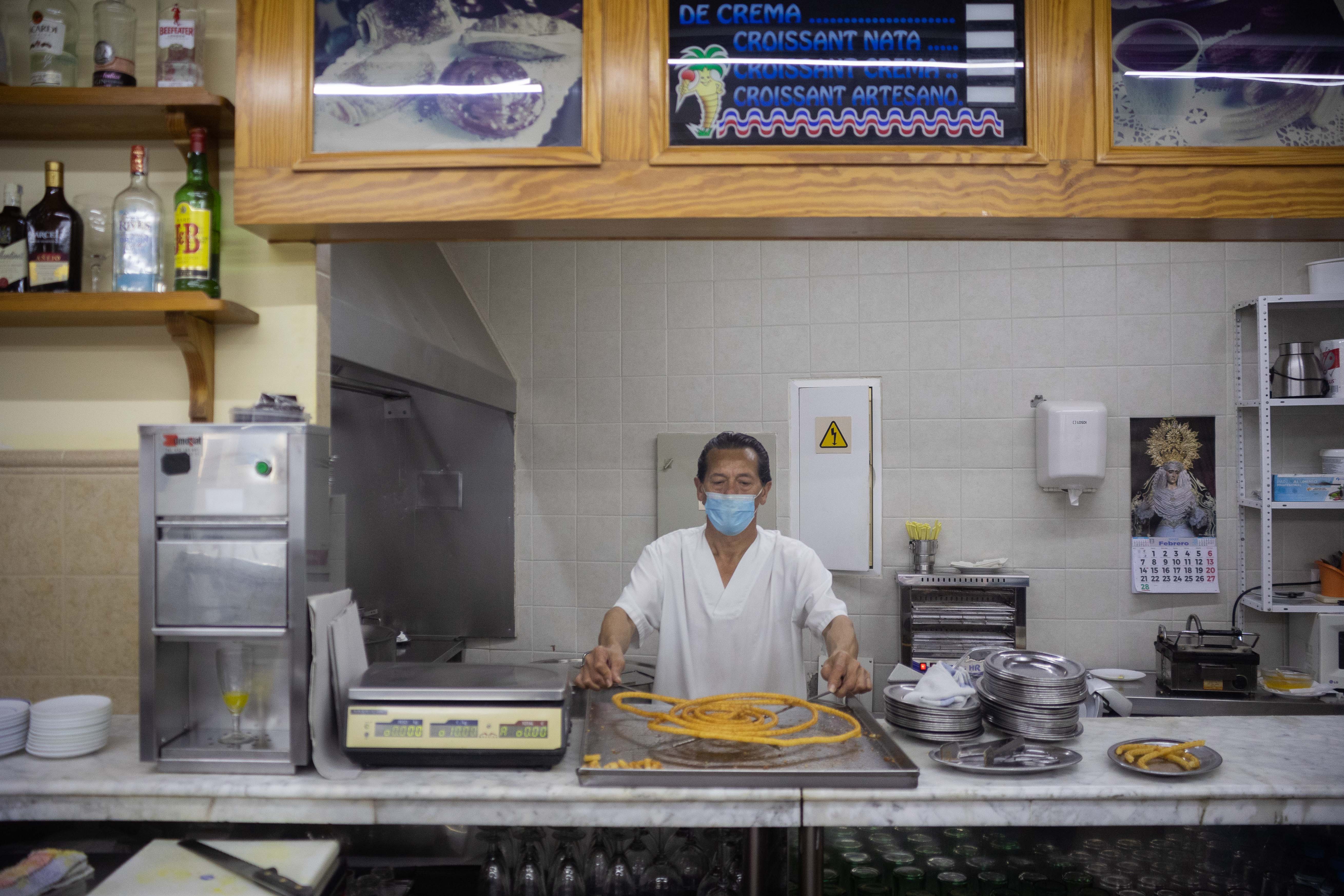 Los empleados montaron una cooperativa para seguir con la cafetería