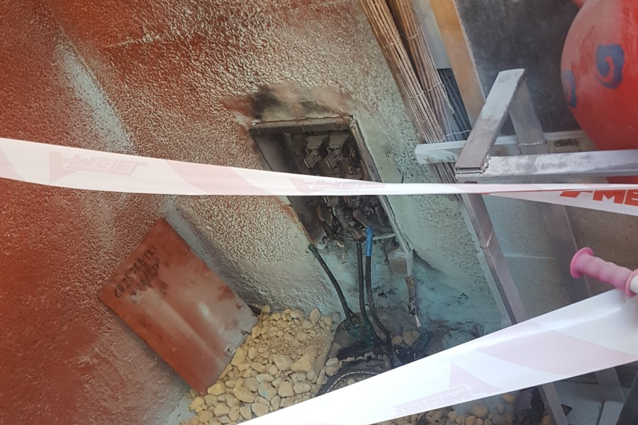 El cuadro de luces que ardio en San Juan de Dios.