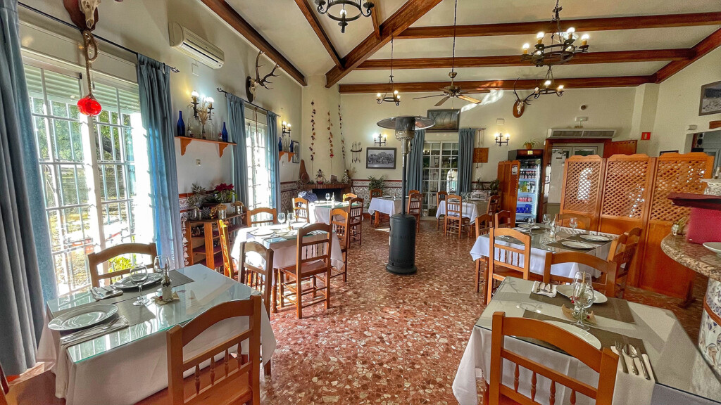 Interior de Los Alamillos, en Grazalema. Foto: Salva Moreno